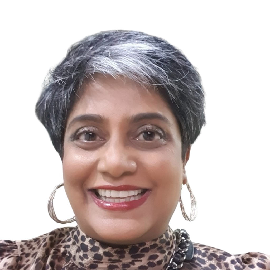 Jenny Vaz, R8DOR co-founder